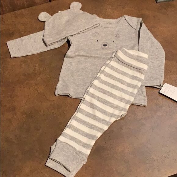 Little Planet 3 Piece Set (Tops, Pants, Hat), Size 9M, Gray/White - Picture 1 of 5